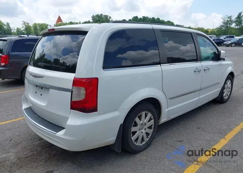 2015 Chrysler Town & Country Touring from USA, damaged, VIN 2C4RC1BG9FR562900